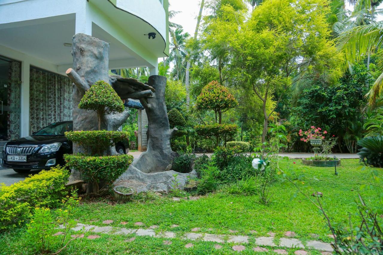 蒂瑟默哈拉默湖边假日旅馆住宿加早餐旅馆 外观 照片